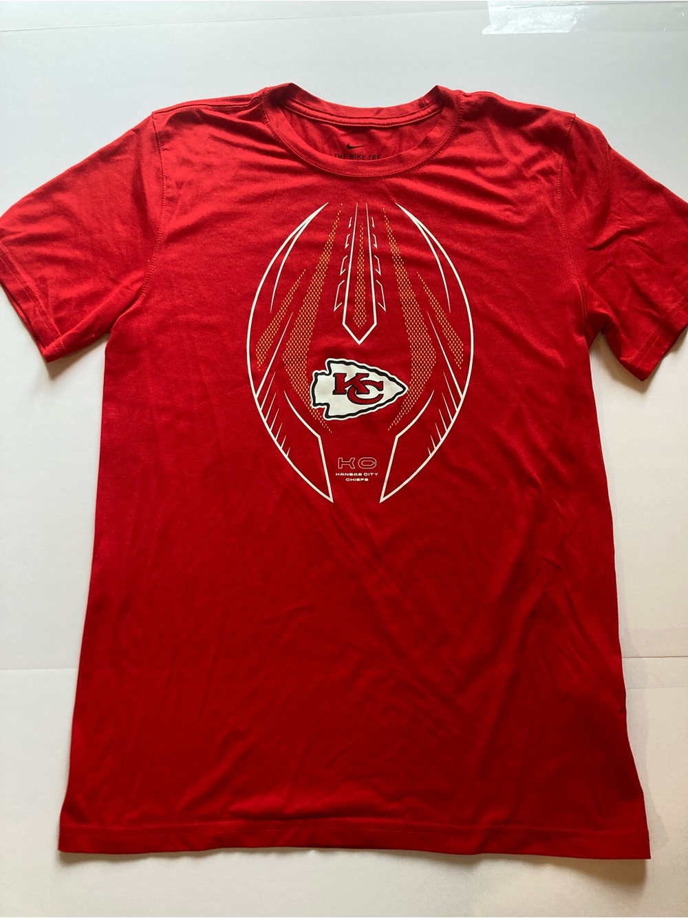 Nike Red Graphic Football Logo Crewneck T-Shirt